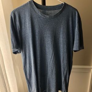 Men’s BDG size large t-shirt EUC